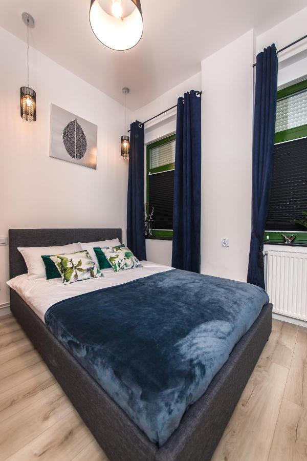 Moonlight Apartament Zielona Gora  Bagian luar foto