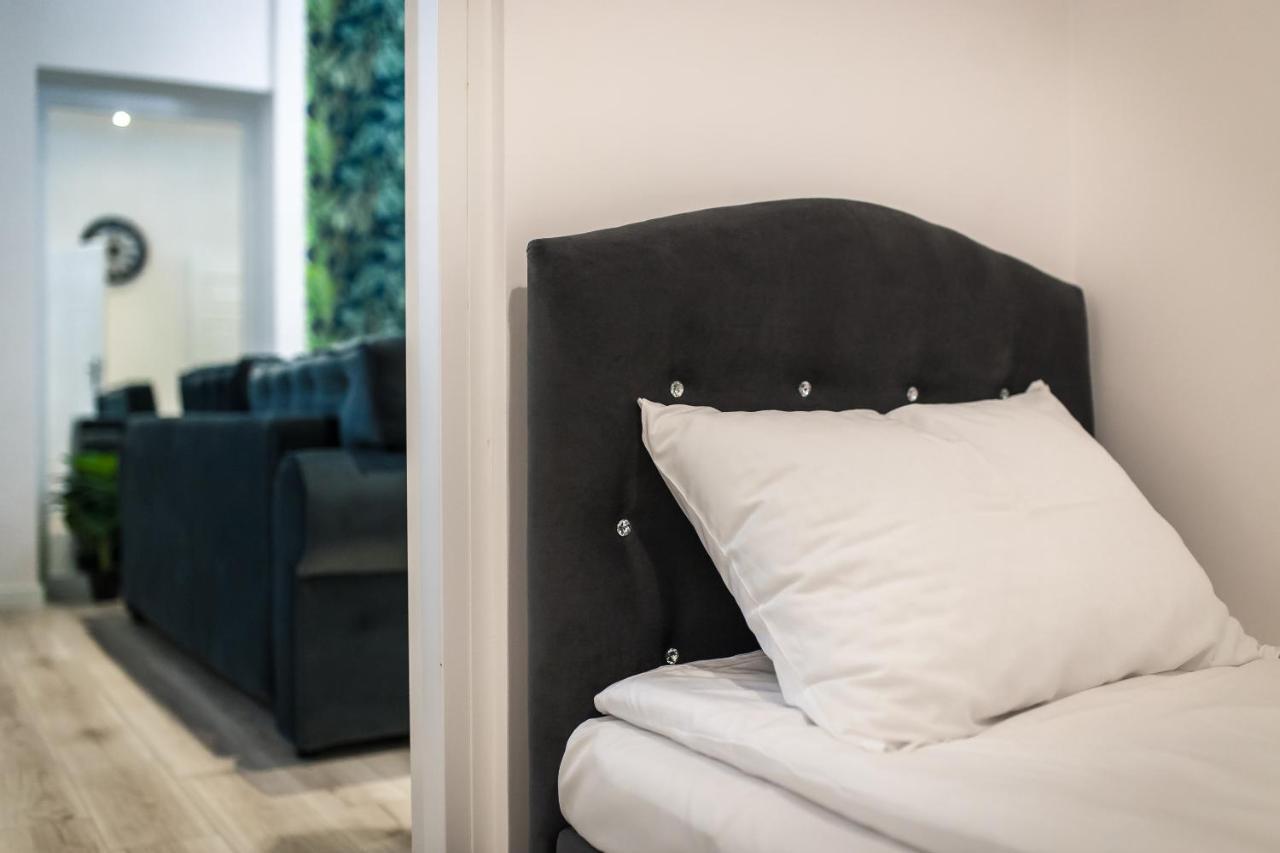 Moonlight Apartament Zielona Gora  Bagian luar foto