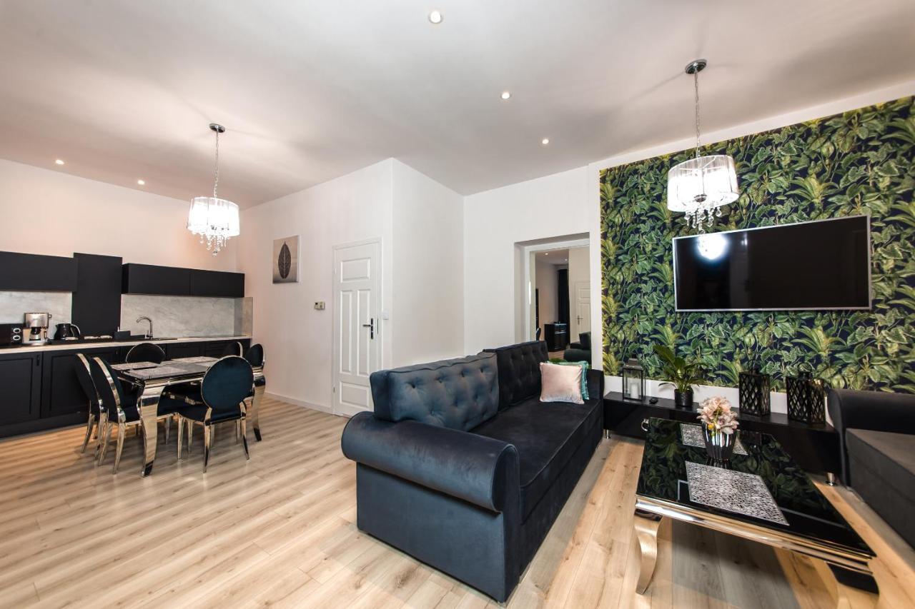 Moonlight Apartament Zielona Gora  Bagian luar foto